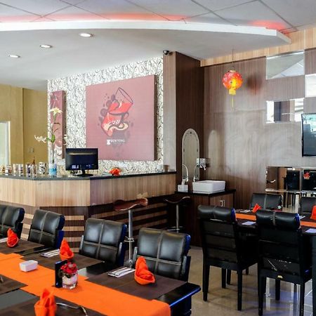 Reddoorz Plus Near Living World เปกันบารู ภายนอก รูปภาพ