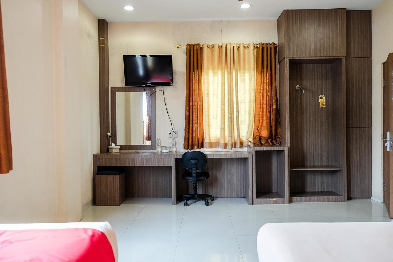 Reddoorz Plus Near Living World เปกันบารู ภายนอก รูปภาพ