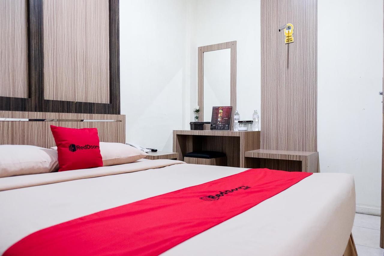 Reddoorz Plus Near Living World เปกันบารู ภายนอก รูปภาพ